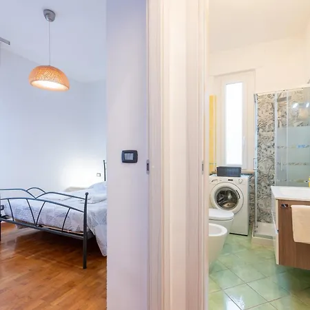 Blu&yellow In Station Apartmán *