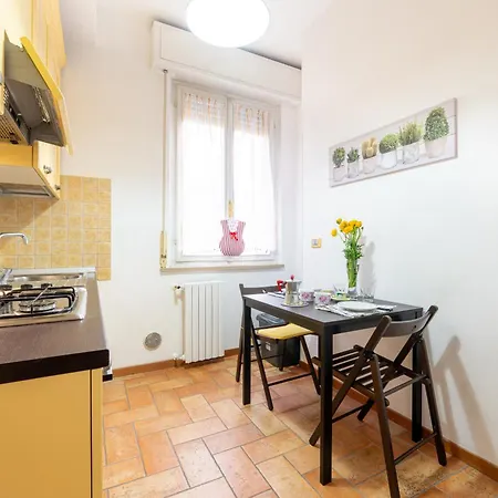 Appartamento Guesthost - Blu&yellow In Station Parma