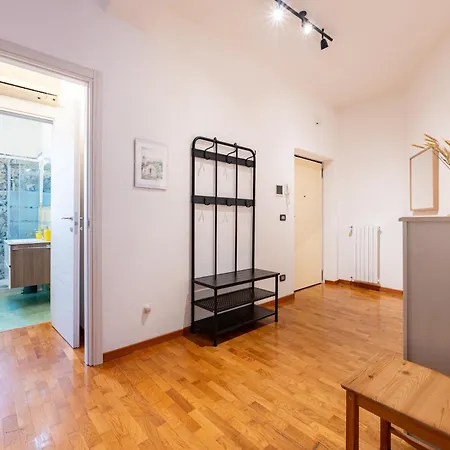 Blu&yellow In Station *