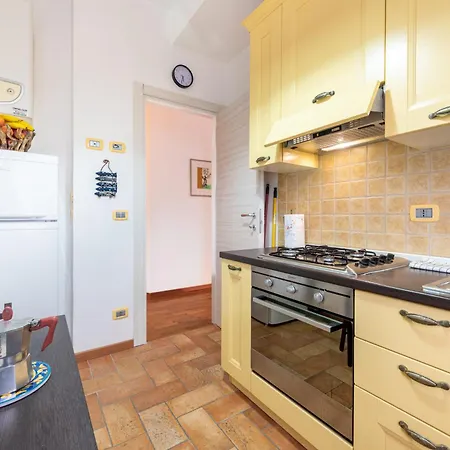 Blu&yellow In Station * Parme