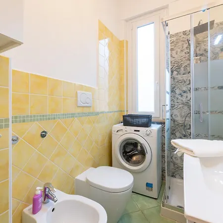 Blu&yellow In Station Апартаменты Парма