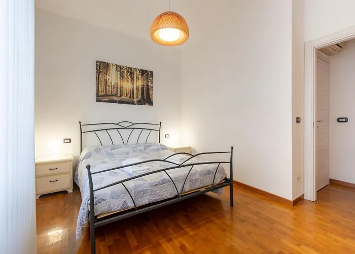 Blu&yellow In Station Appartement Parme