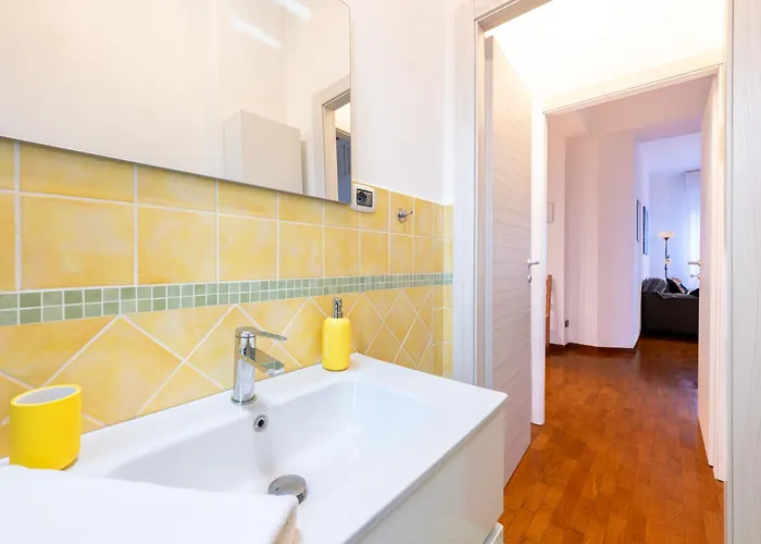 Blu&yellow In Station Apartament *