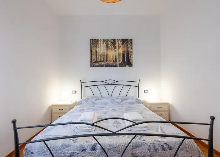 Blu&yellow In Station * Parme